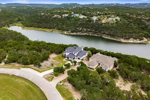 18724 Expedition Trl, Lago Vista, TX 78645 - Photo 35