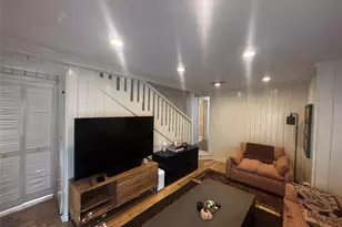 917 E 39th St, Austin, TX 78751 - Photo 11