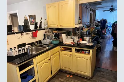 306 Burcham Avenue, San Antonio, TX 78221 - Photo 11