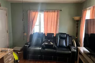 306 Burcham Ave, San Antonio, TX 78221 - Photo 5