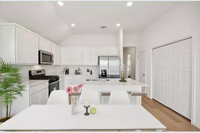 332 Bendecido Loop, Elgin, TX 78621 - Photo 3