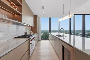610 Davis St, Austin, TX 78701 - Photo 1