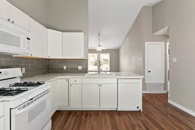 1411 Gracy Farms Lane #61, Austin, TX 78758 - Photo 9