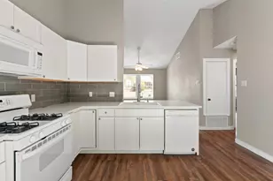 1411 Gracy Farms Ln, Austin, TX 78758 - Photo 9