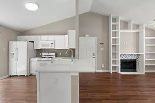 1411 Gracy Farms Ln, Austin, TX 78758 - Photo 5