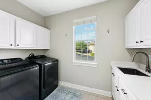 2 Heatherbloom Ln, The Hills, TX 78738 - Photo 17