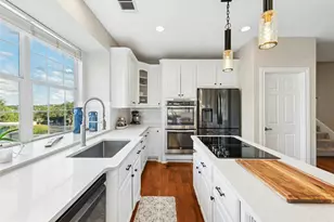 2 Heatherbloom Ln, The Hills, TX 78738 - Photo 13