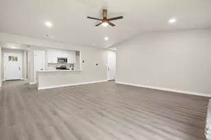 502 Pin Tail Ln, Taylor, TX 76574 - Photo 15
