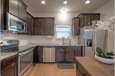 18312 Mammoth Cave Boulevard, Pflugerville, TX 78660 - Photo 5