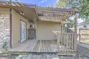 1410 Kamar Dr, Austin, TX 78757 - Photo 17