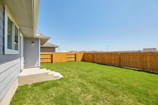 303 Trailside Ln, Bastrop, TX 78602 - Photo 23