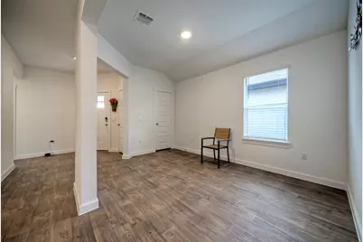 305 Elm Creek Drive, Hutto, TX 78634 - Photo 7
