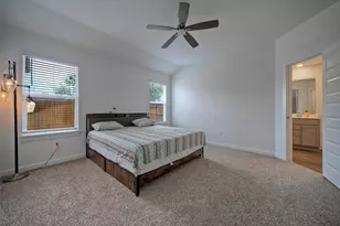 305 Elm Crk Dr, Hutto, TX 78634 - Photo 19