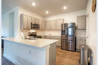 305 Elm Creek Drive, Hutto, TX 78634 - Photo 9