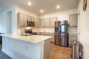 305 Elm Crk Dr, Hutto, TX 78634 - Photo 9