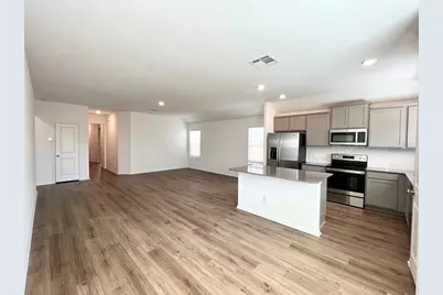 157 Perfect World Loop, Jarrell, TX 76537 - Photo 5