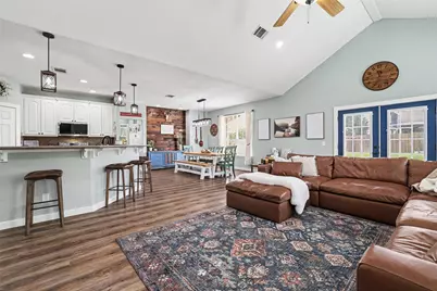 201 Christine Lane, Liberty Hill, TX 78642 - Photo 5