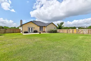 201 Christine Ln, Liberty Hill, TX 78642 - Photo 35