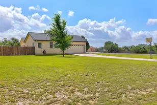 201 Christine Ln, Liberty Hill, TX 78642 - Photo 35