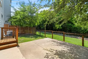 705 N Bluff Dr, Austin, TX 78745 - Photo 25