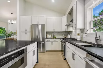 2006 Wheless Lane, Austin, TX 78723 - Photo 7