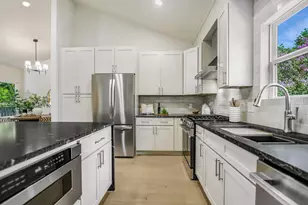 2006 Wheless Ln, Austin, TX 78723 - Photo 7
