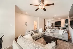 14513 Prairie Sod Ln, Elgin, TX 78621 - Photo 5