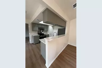 8809 Cainwood Lane, Austin, TX 78729 - Photo 17