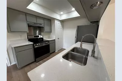 8809 Cainwood Lane, Austin, TX 78729 - Photo 15