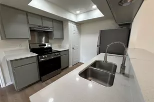 8809 Cainwood Ln, Austin, TX 78729 - Photo 15