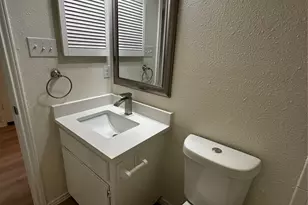 8809 Cainwood Ln, Austin, TX 78729 - Photo 27