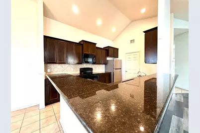 500 Obsidian Lane, Jarrell, TX 76537 - Photo 13