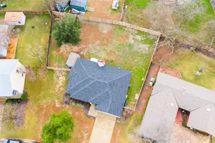 108 Cottonwood Dr, Hutto, TX 78634 - Photo 23