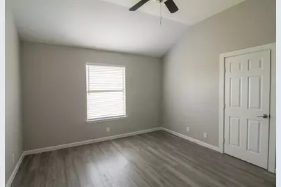 108 Cottonwood Drive, Hutto, TX 78634 - Photo 11