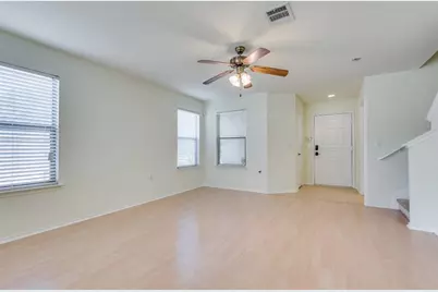 5701 Viewpoint Drive, Austin, TX 78744 - Photo 5