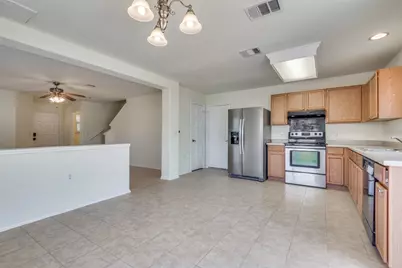 5701 Viewpoint Drive, Austin, TX 78744 - Photo 9