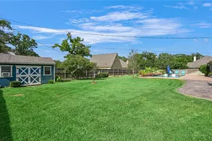 1108 Honeysuckle Ln, Caldwell, TX 77836 - Photo 19