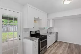 1509 Hill St, Bastrop, TX 78602 - Photo 13