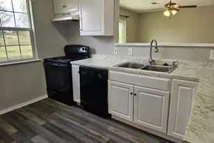 1778 Fm 1704, Elgin, TX 78621 - Photo 5