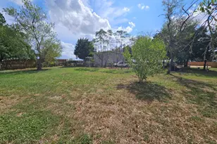 1778 Fm 1704, Elgin, TX 78621 - Photo 19