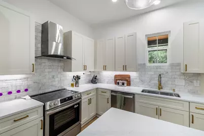 587 W Keanahalululu Lane, Bastrop, TX 78602 - Photo 7