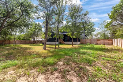 587 W Keanahalululu Lane, Bastrop, TX 78602 - Photo 33