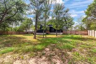 587 W Keanahalululu Ln, Bastrop, TX 78602 - Photo 33