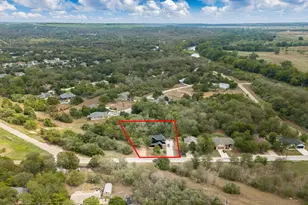 587 W Keanahalululu Ln, Bastrop, TX 78602 - Photo 37