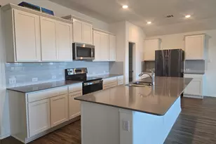 410 Bluejack Wy, Hutto, TX 78634 - Photo 17