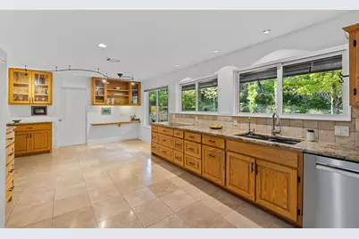 915 Wild Basin Ledge, Austin, TX 78746 - Photo 9