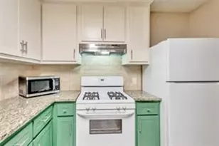 9721 Holly Springs Dr, Austin, TX 78748 - Photo 5