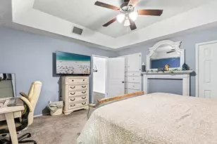 116 S Hackberry Ave, Luling, TX 78648 - Photo 17