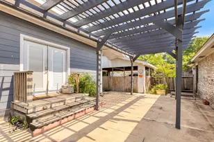 116 S Hackberry Ave, Luling, TX 78648 - Photo 23