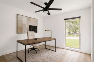 304 Skyloop Dr, Austin, TX 78745 - Photo 15